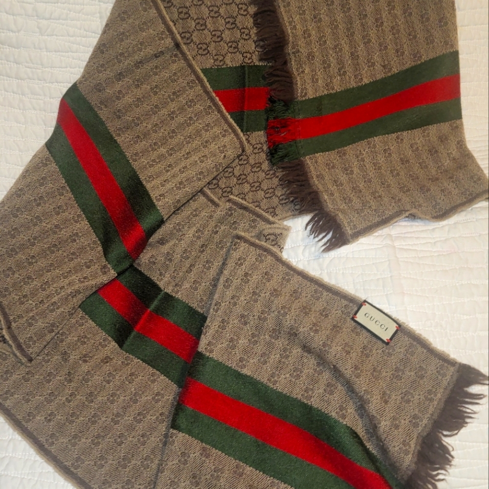 Authentic Gucci Scarf, Wool